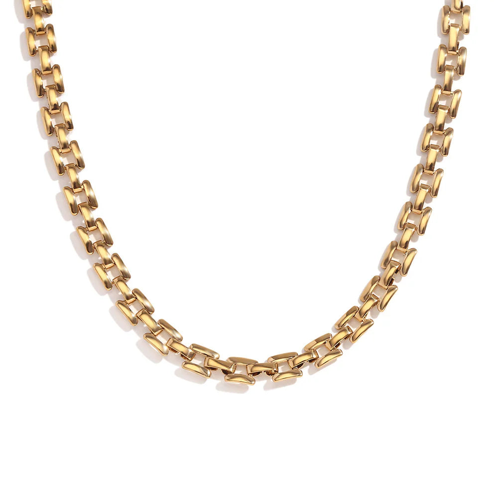 CREST NECKLACE