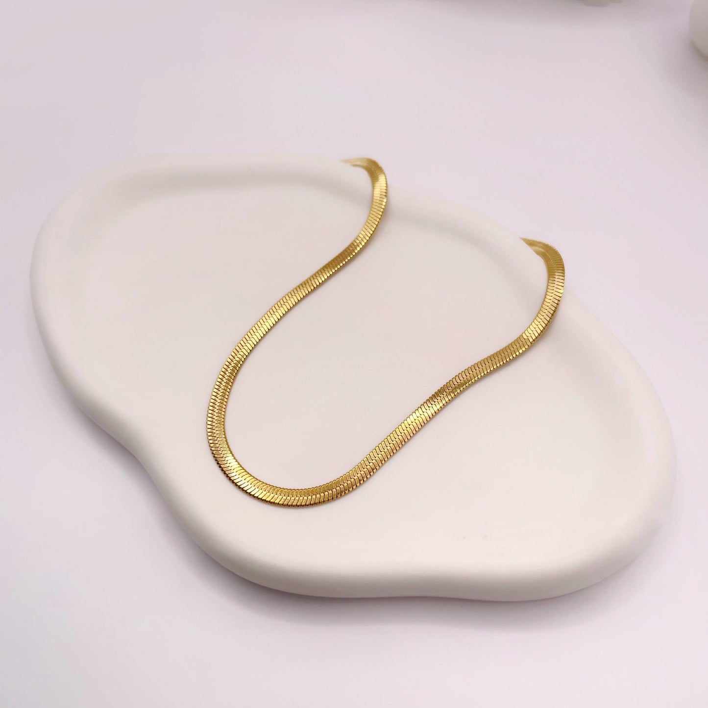 LEILA NECKLACE